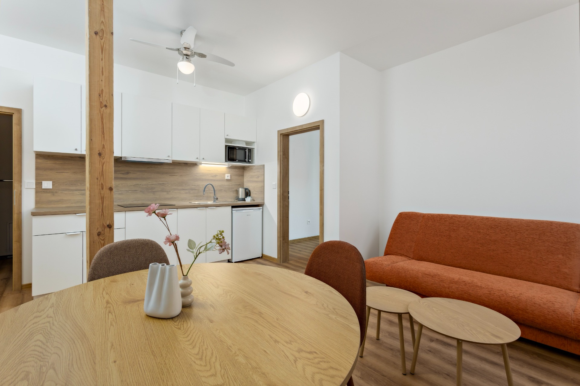 Apartman 4 obývyjí pokoj s kuchyní